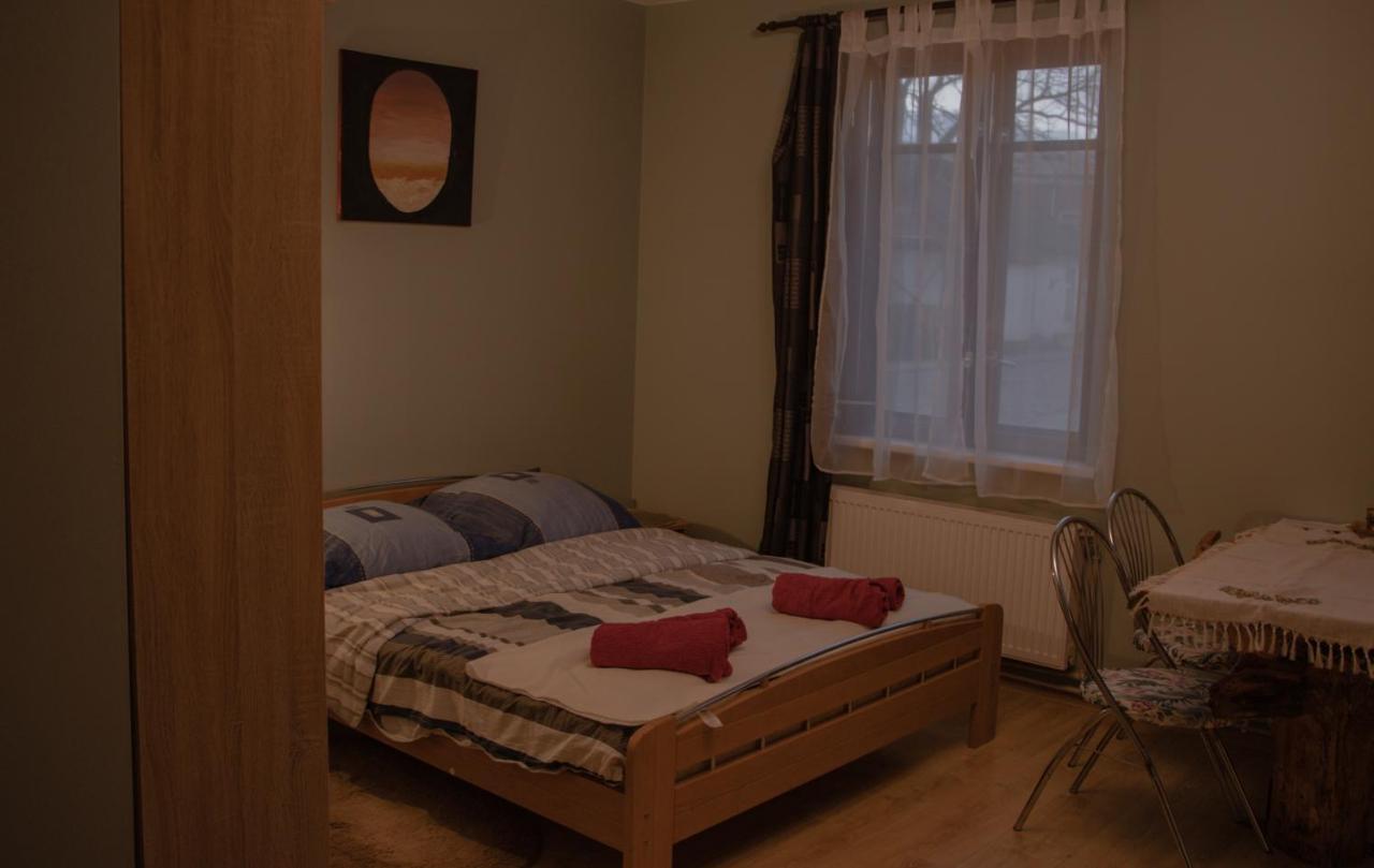 Kurbrauksim Windau Rooms 벤츠필스 외부 사진