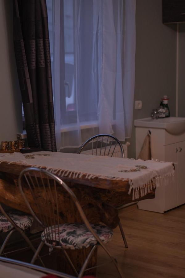 Kurbrauksim Windau Rooms 벤츠필스 외부 사진